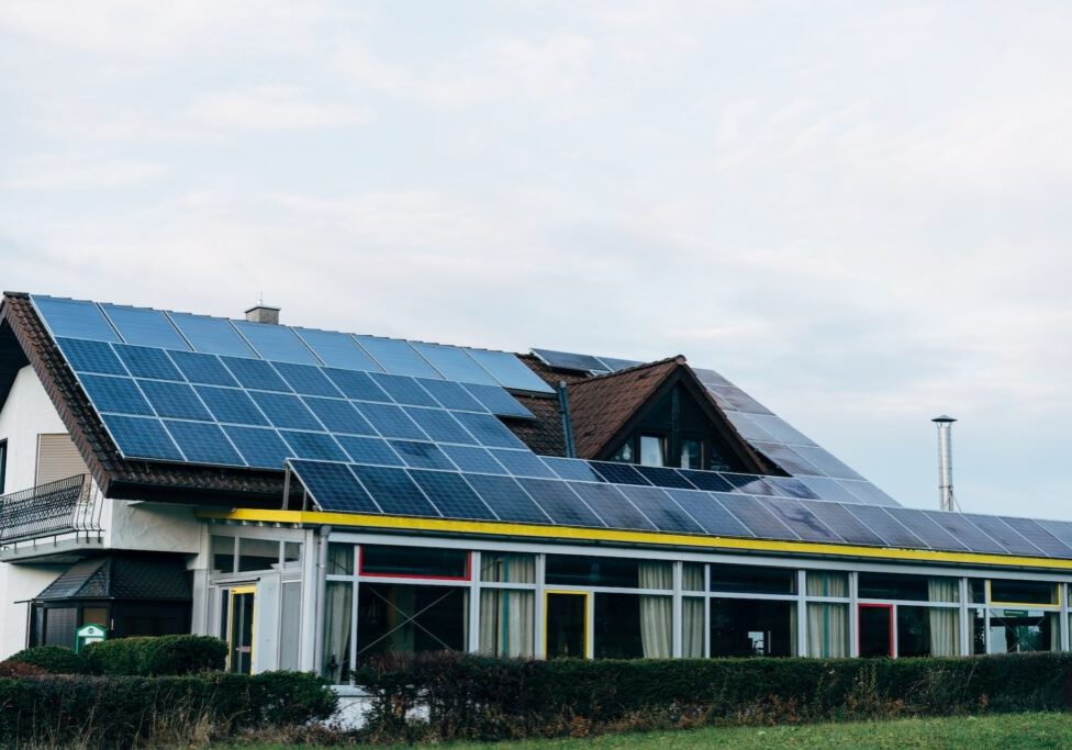 A Guide to Effectively Maintain Your Inverter for Optimal Performance